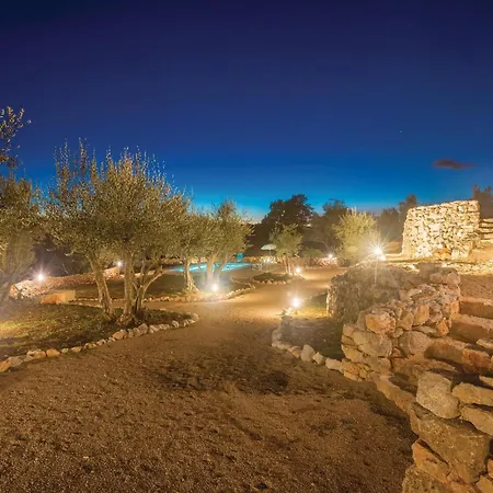 2 Bedroom Pet Friendly In *