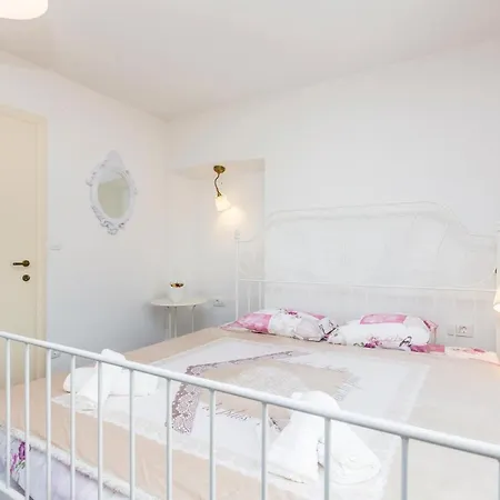 펜션 2 Bedroom Pet Friendly In 실로